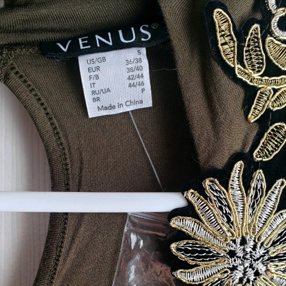 Womens asymmetrical top.